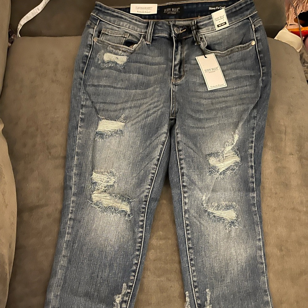 BNWT Judy Blue capri jeans